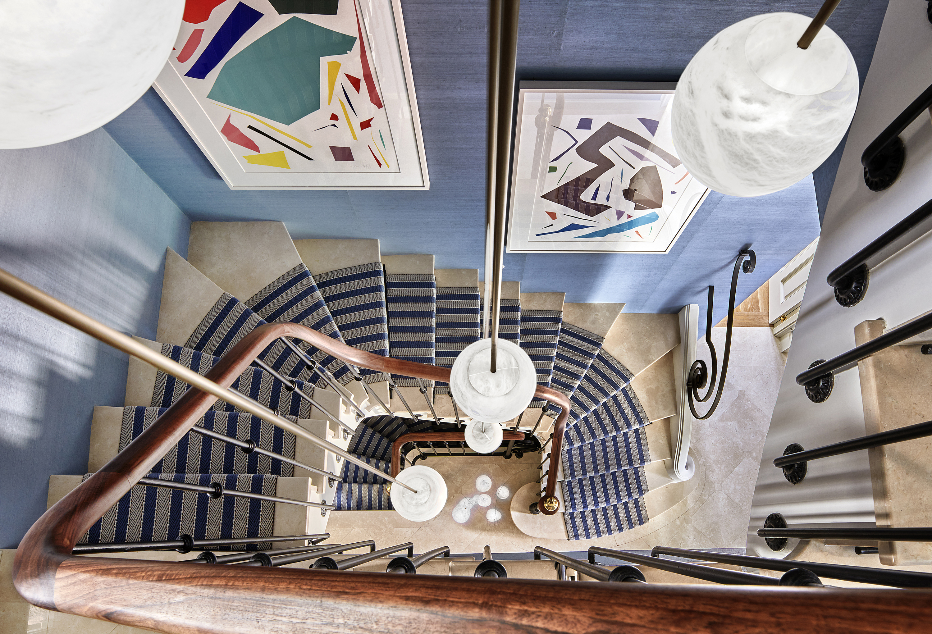 - file://qzvvt6cs2cgycbtb Voyons voir design lumière lighting 