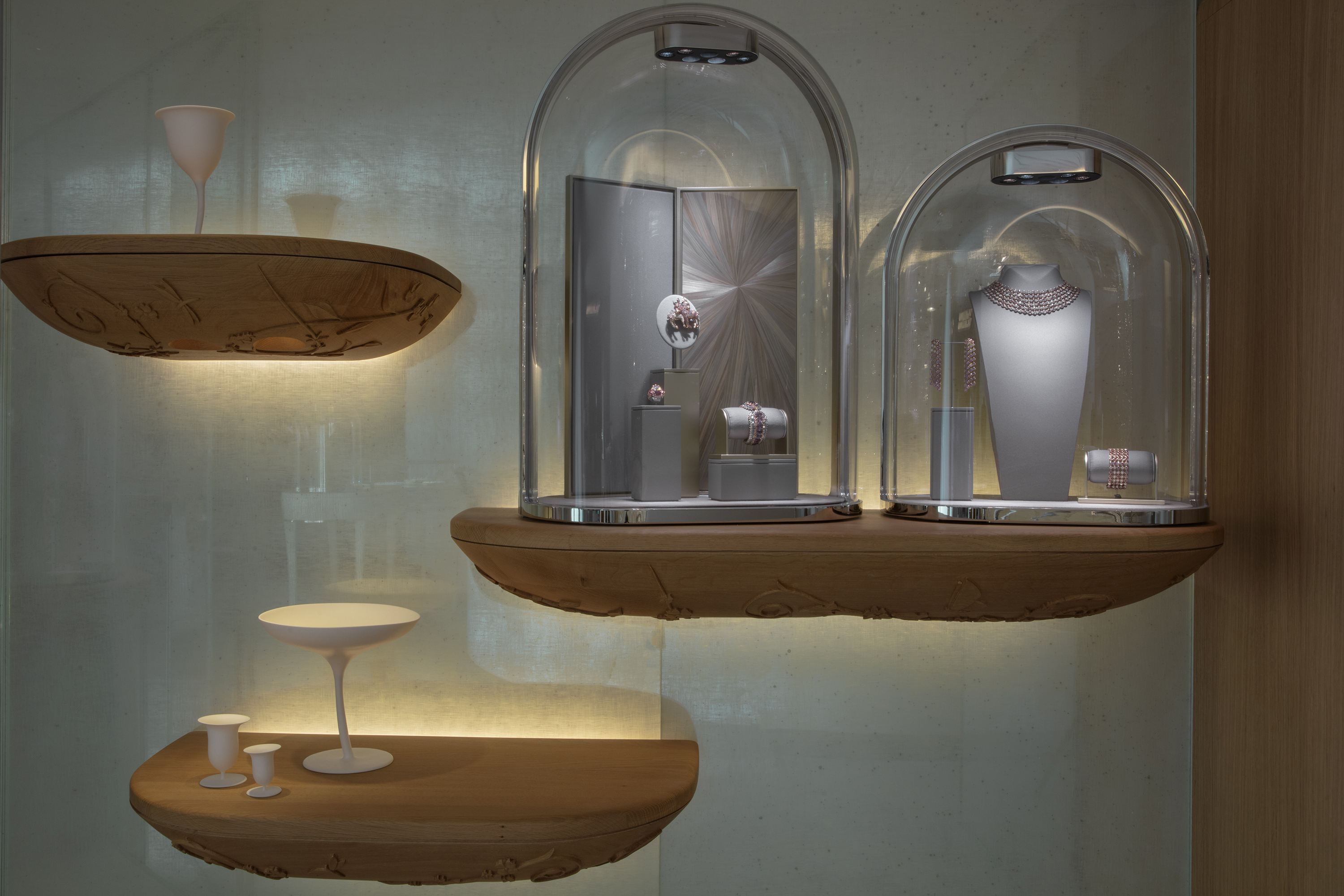 van-cleef-and-arpels-_22-24-vendome_jouin-manku_photo_eric-laignel_-120.jpg Voyons voir design lumière lighting 