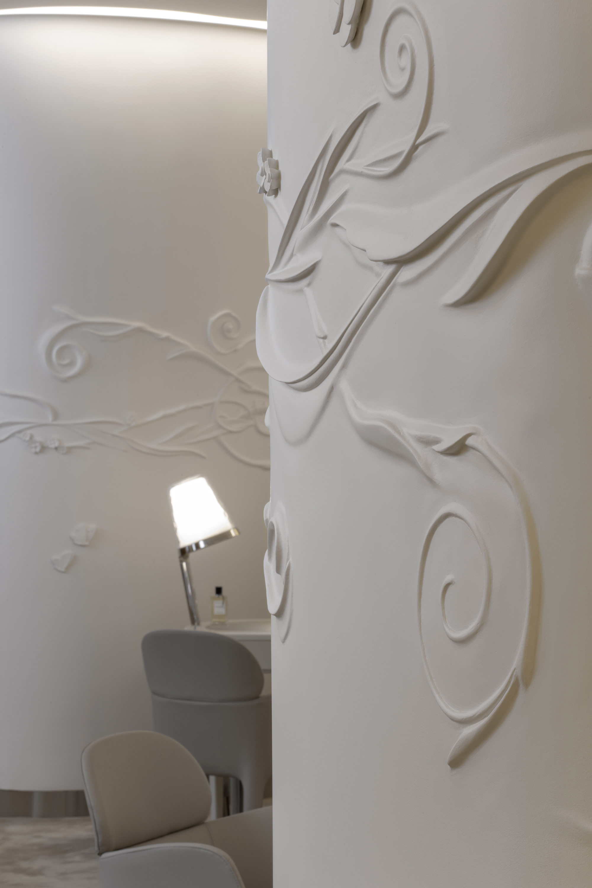 van-cleef-and-arpels-_22-24-vendome_jouin-manku_photo_eric-laignel_-25.jpg Voyons voir design lumière lighting 