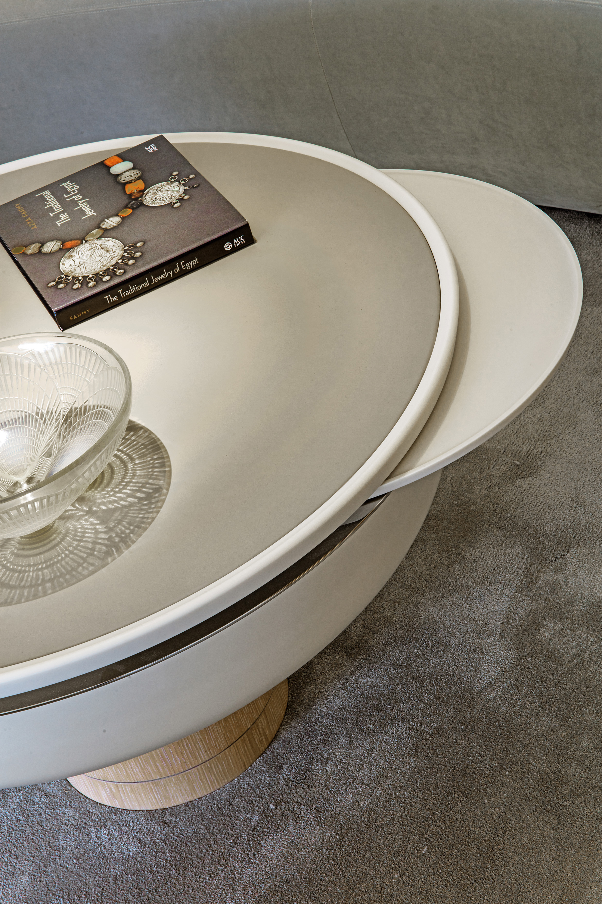 van-cleef-and-arpels-_22-24-vendome_jouin-manku_photo_eric-laignel_-127.jpg Voyons voir design lumière lighting 