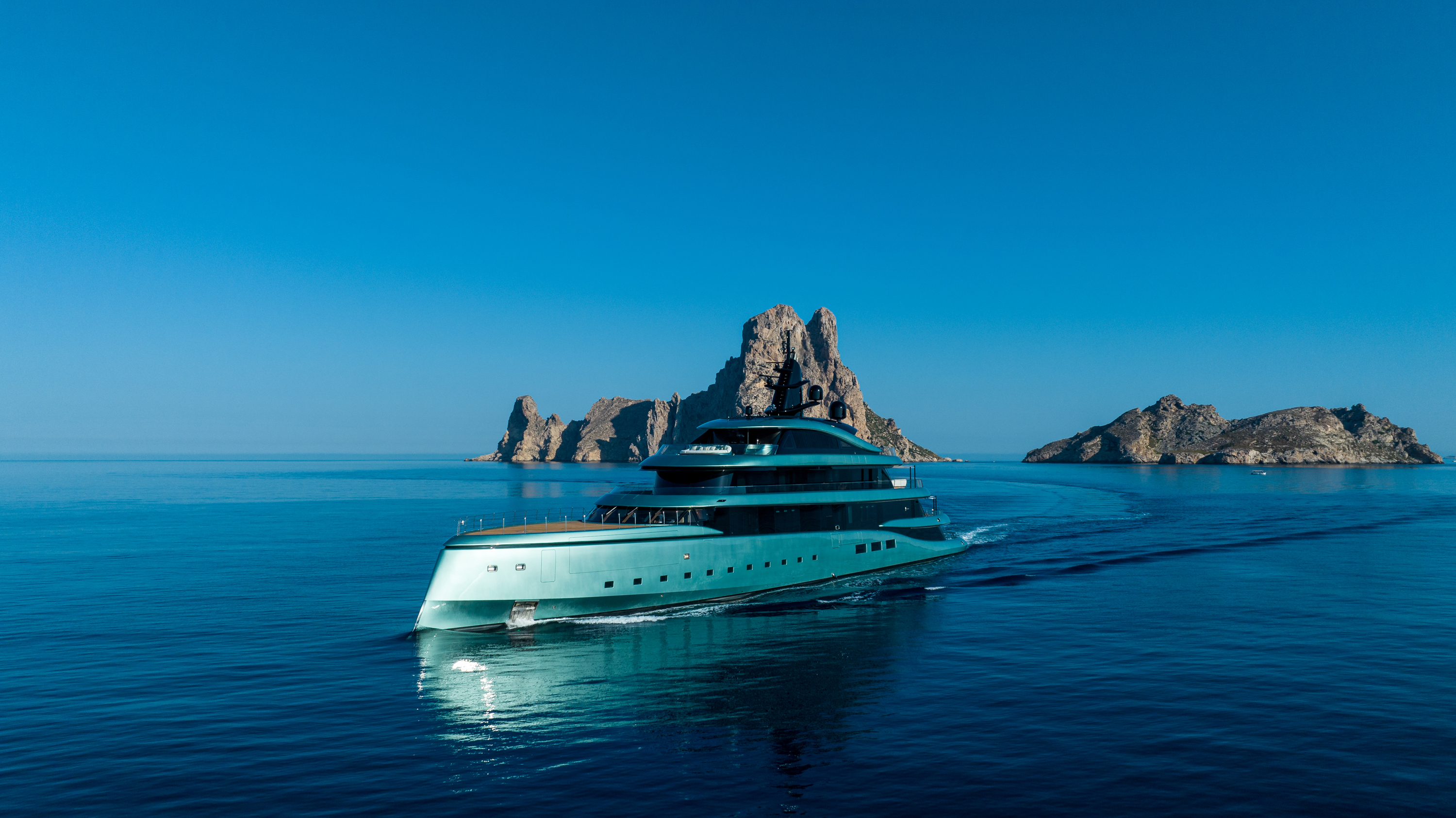 kensho_exterior-azure-yacht-design-archineers-christopher-4.jpg Voyons voir design lumière lighting 