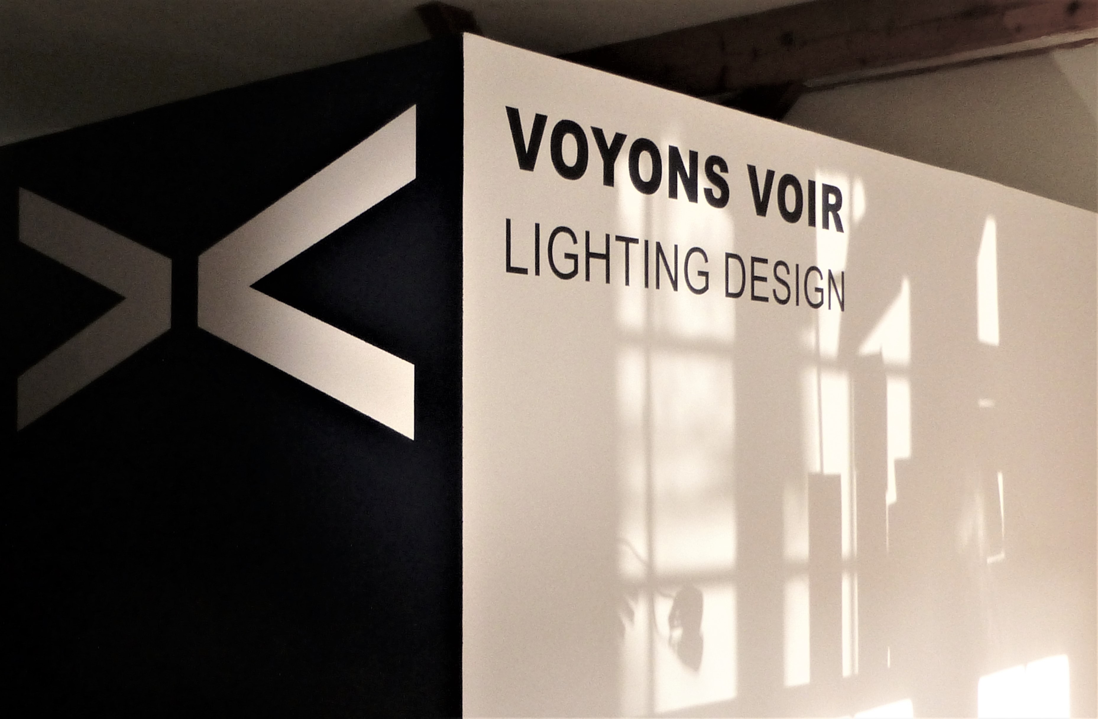 Studio - Header Image Voyons voir design lumière lighting 